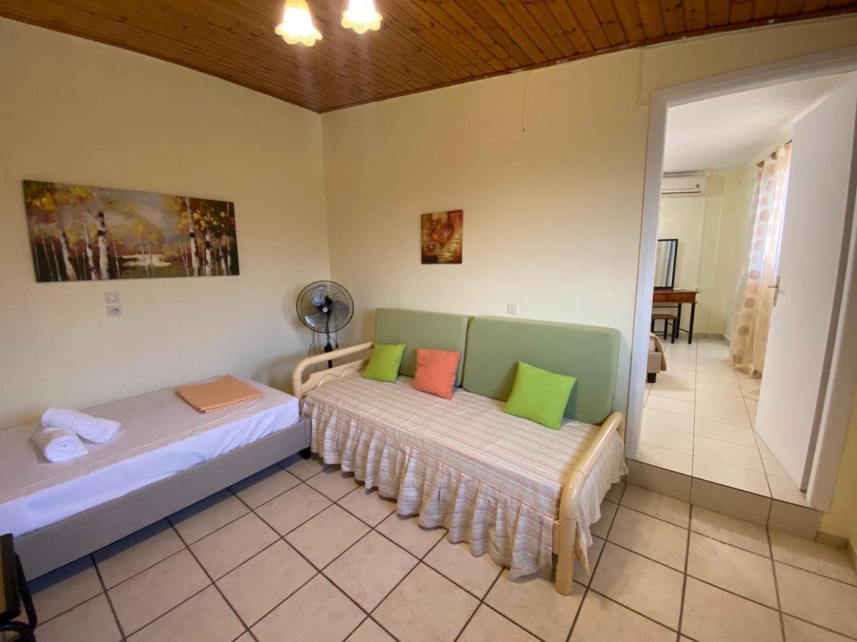 Althea Apartment Maroulás Esterno foto